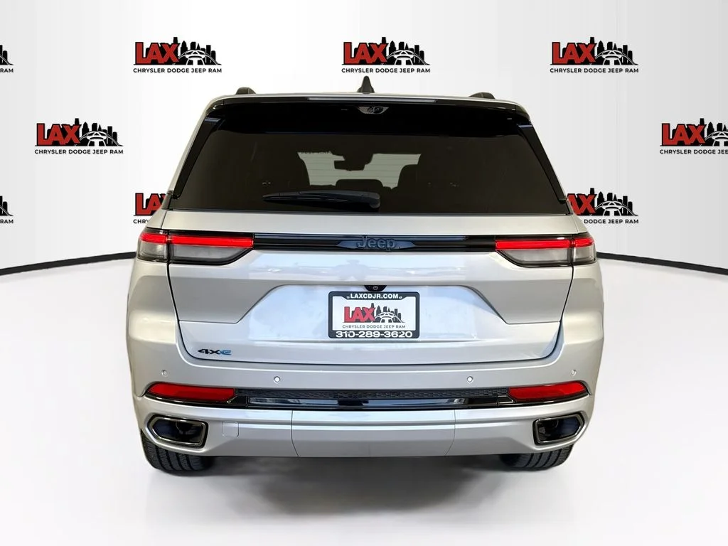 Used 2024 Silver Jeep 4xe image 6