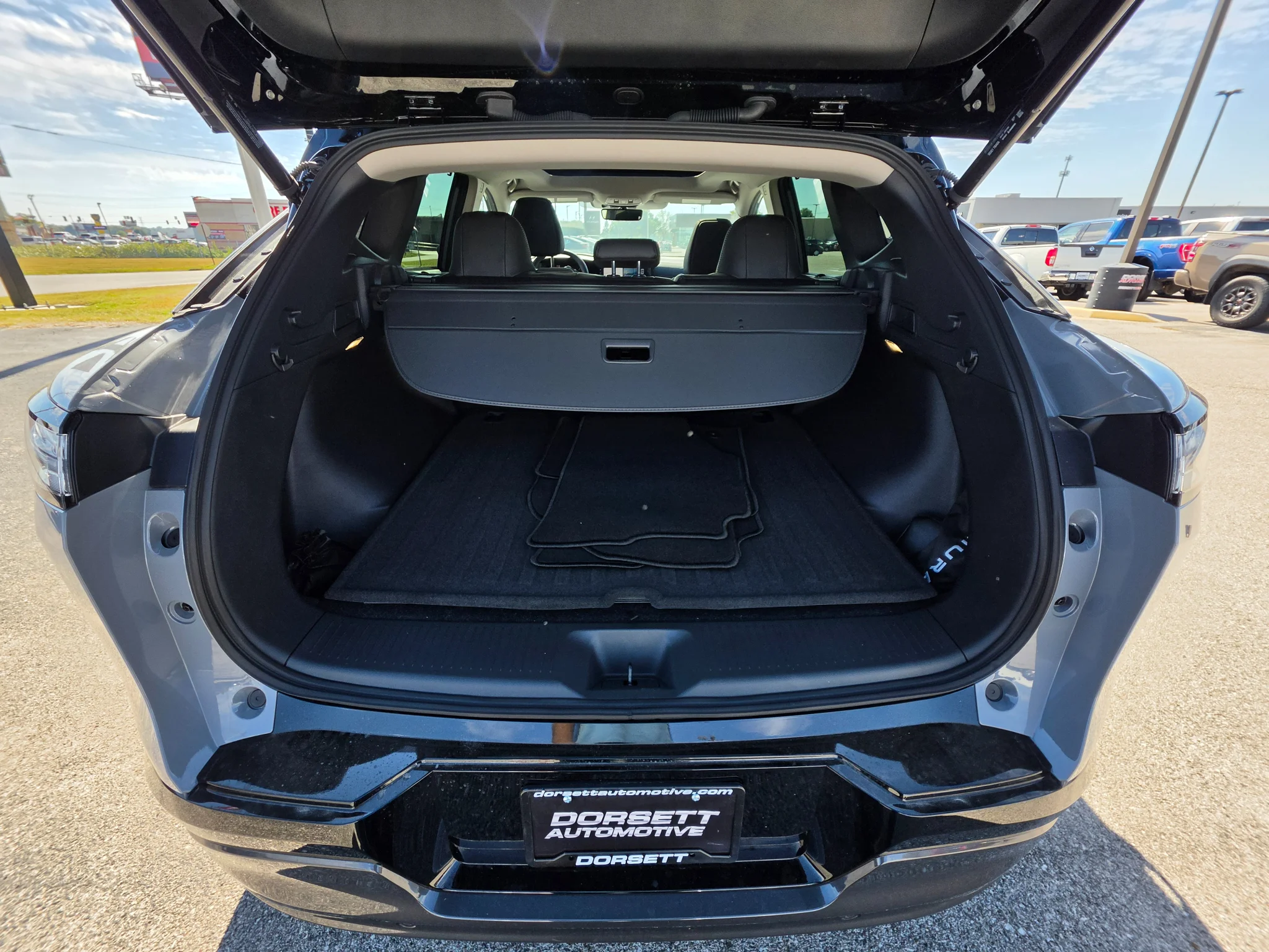 New 2026 Boulder Gray Pearl/Super Black Nissan Platinum image 25