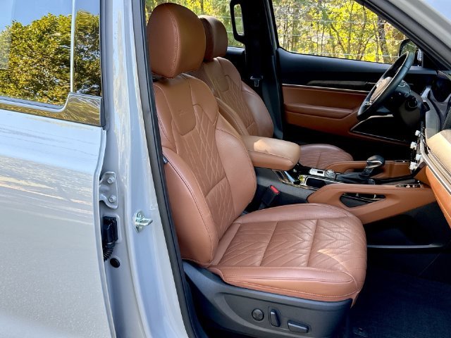 Used 2025 Gray Kia SX-Prestige X-Line image 27
