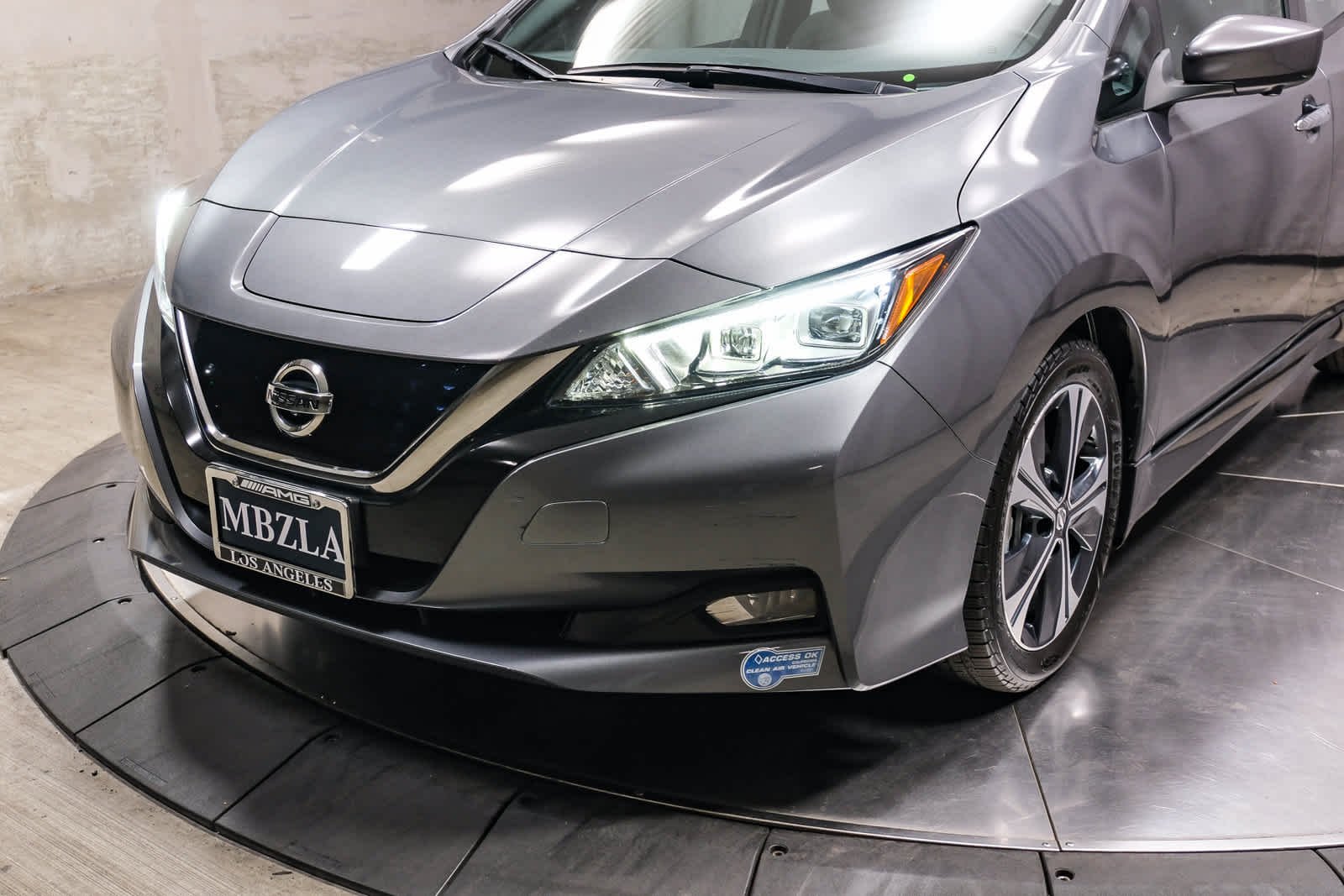 Used 2020 Gun Metallic Nissan SV image 10