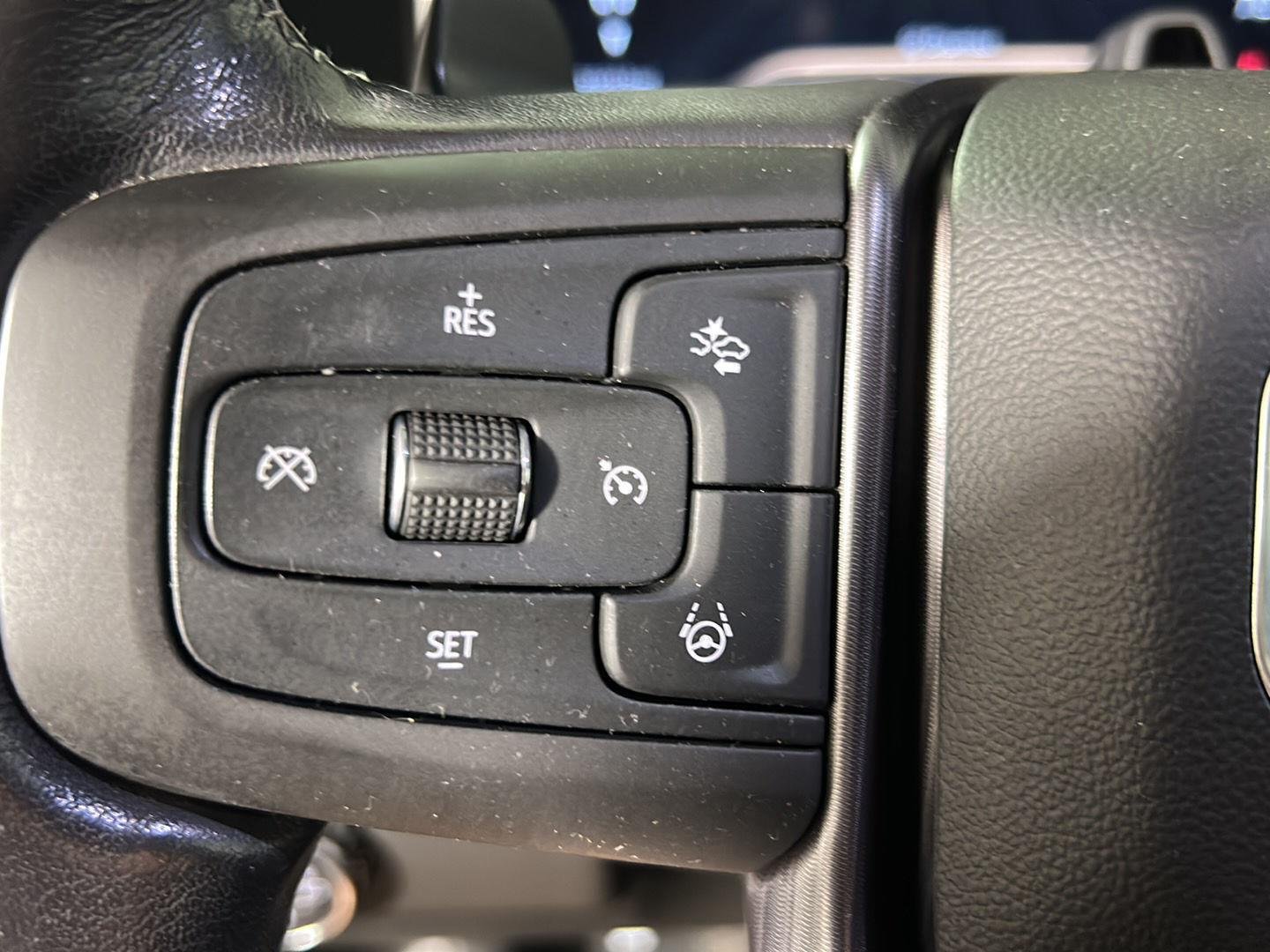 Used 2024 Onyx Black GMC Denali Ultimate image 28