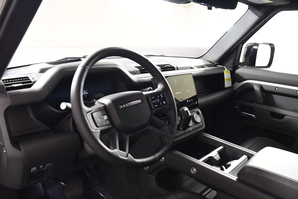 New 2026 Borasco Grey Land Rover X-Dynamic SE image 12