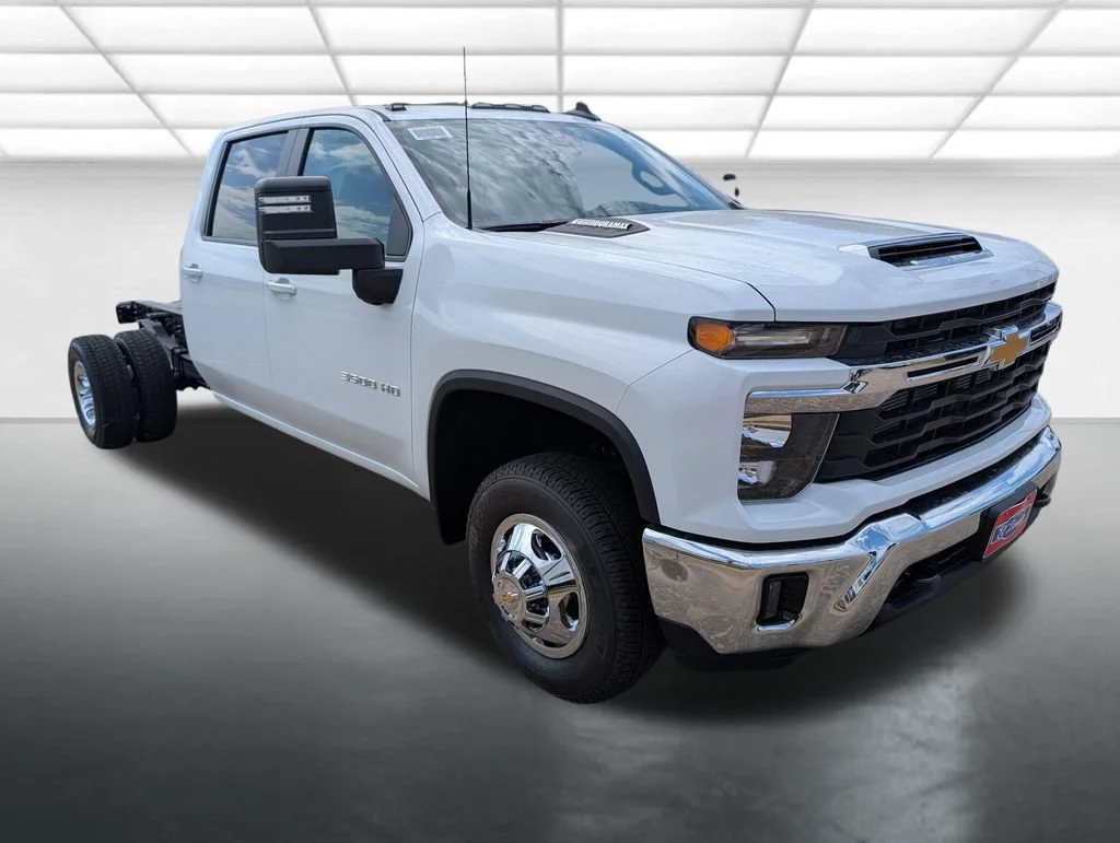 New 2026 Summit White Chevrolet LT image 1