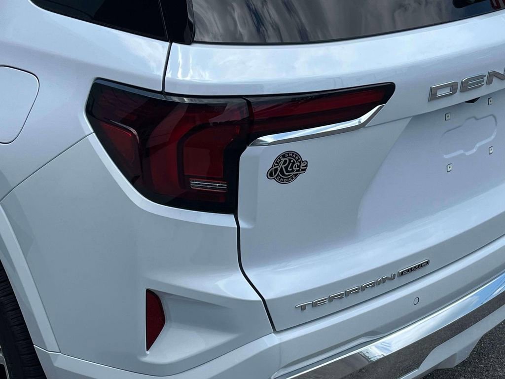 New 2026 Glacier White Tricoat GMC Denali image 11