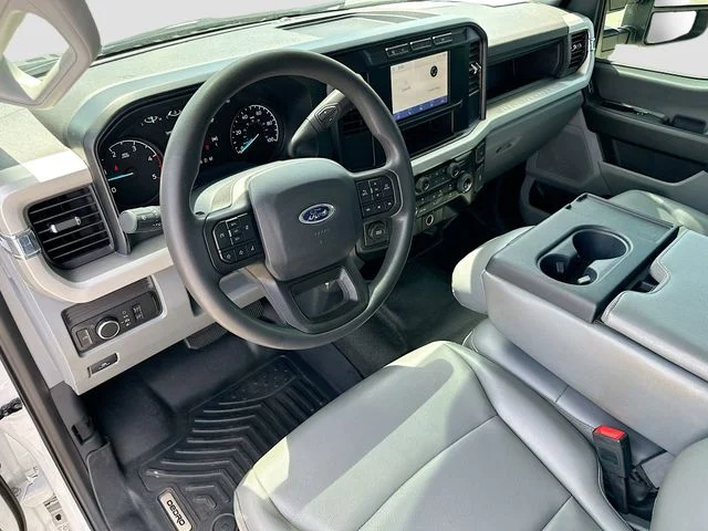 Used 2024 White Ford XL image 9