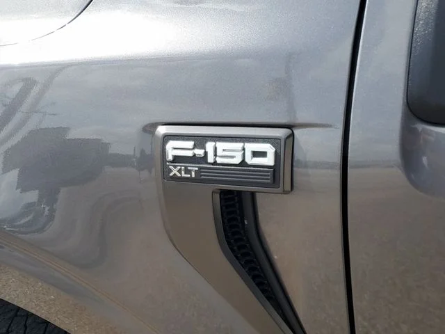 Used 2023 Gray Ford XLT image 9