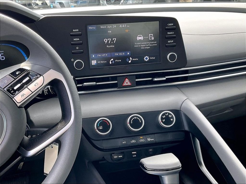 Used 2025 Blue Hyundai SE image 18