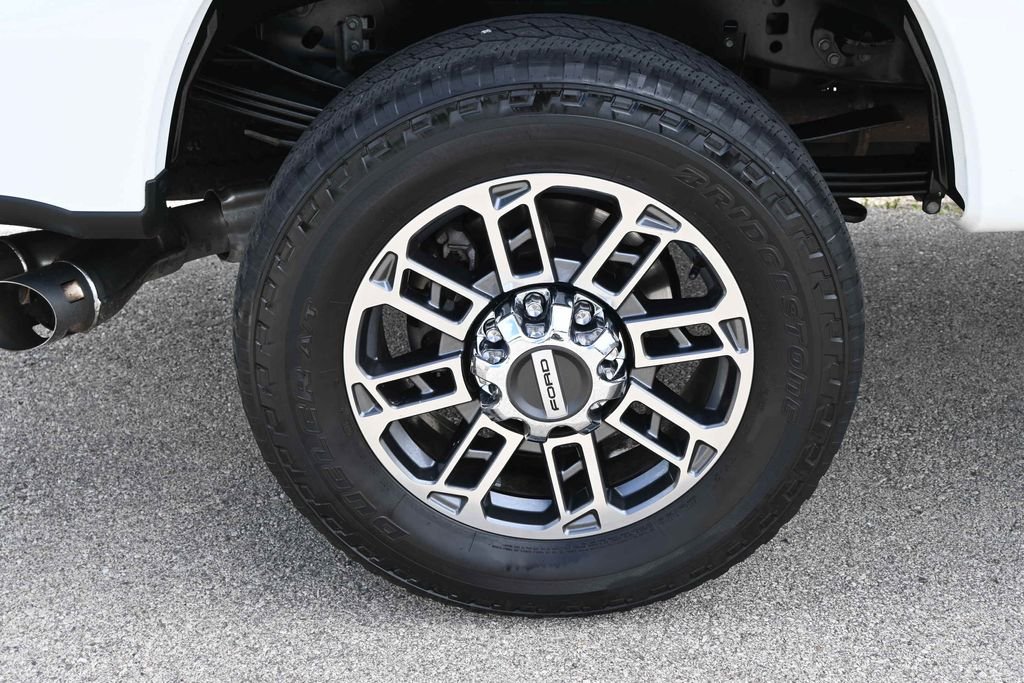 Used 2024 White Metallic Ford Limited image 17