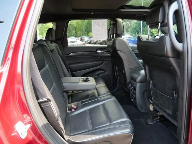 Used 2020 Red Jeep Overland image 9