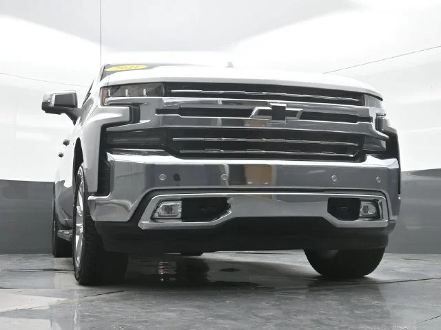 Used 2021 Silver Chevrolet LTZ image 22