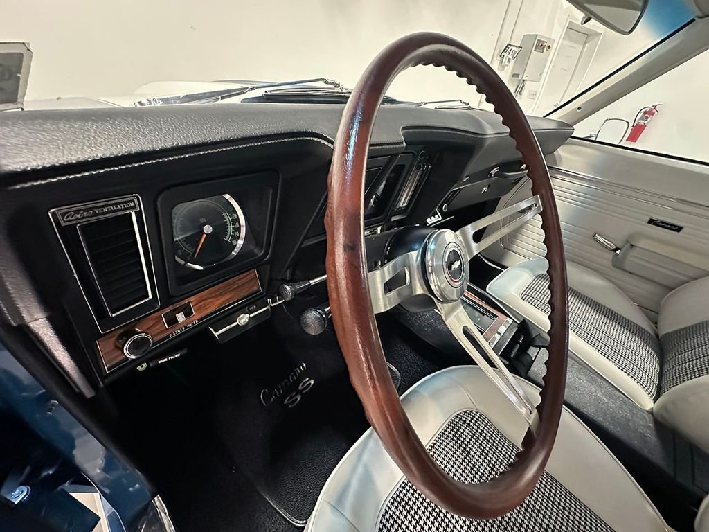 Used 1969 Blue Chevrolet  image 71