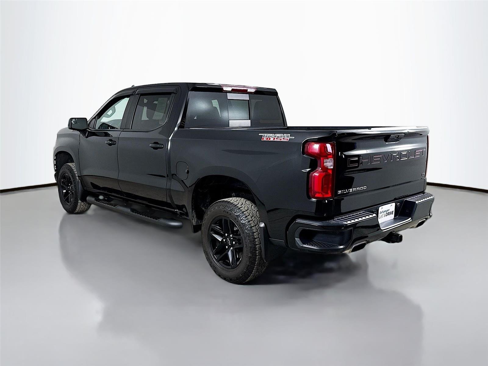 Used 2020 BLACK Chevrolet LT Trail Boss image 7