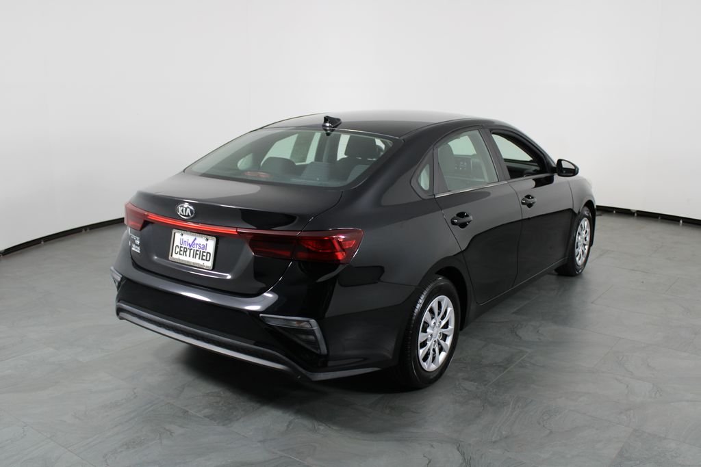 Used 2019 Black Kia FE image 14