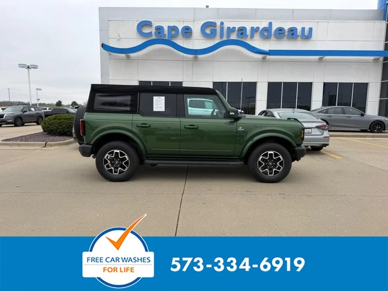 2023 Ford Bronco Outer Banks 4x4's photo