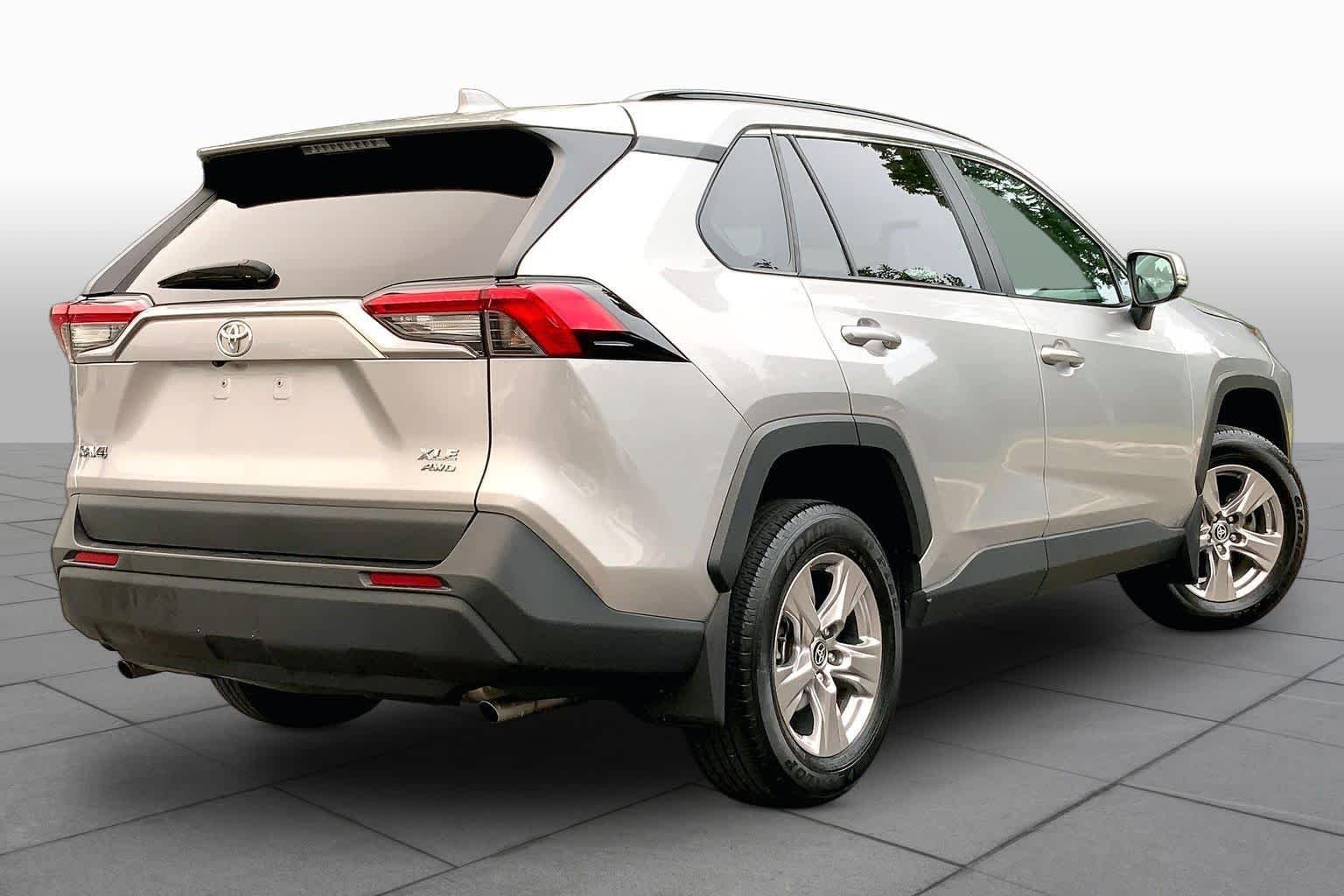 Used 2023 Silver Sky Metallic Toyota XLE image 13
