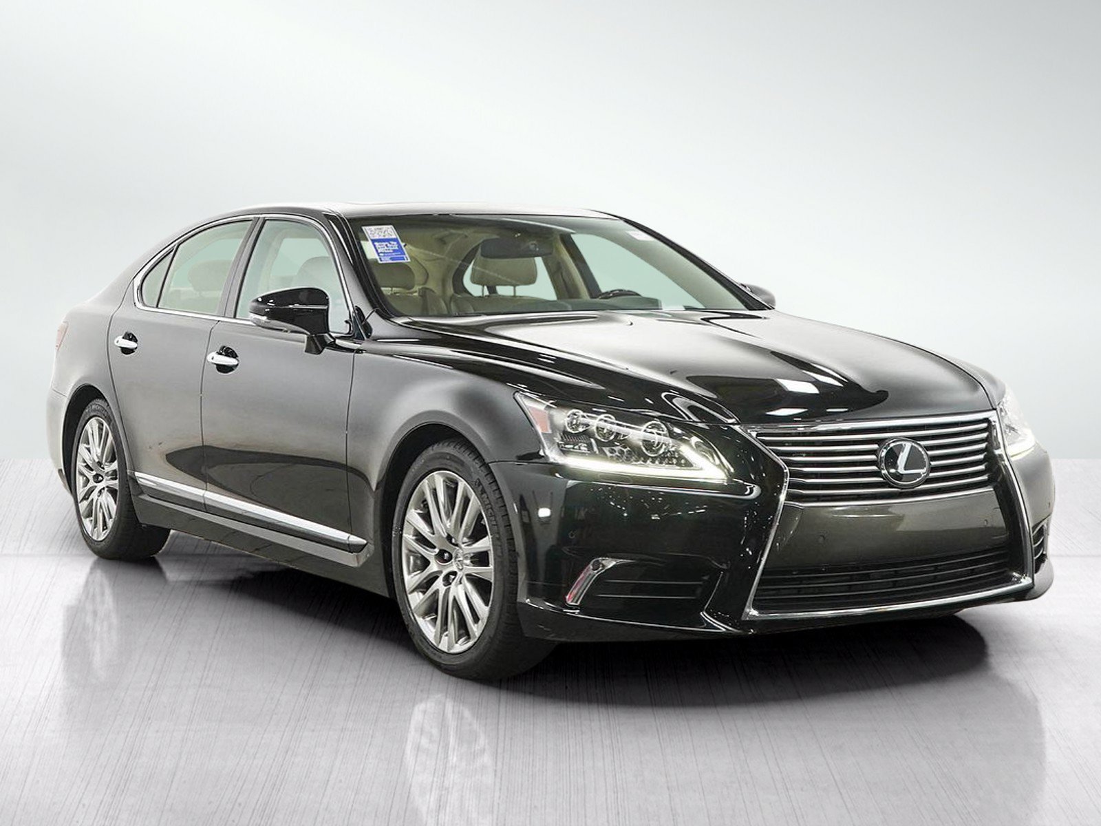 Used 2015 Obsidian Lexus 460 image 7