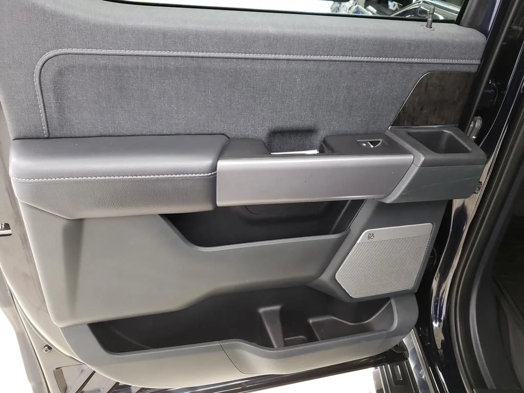 Used 2021 Black Ford Lariat image 14