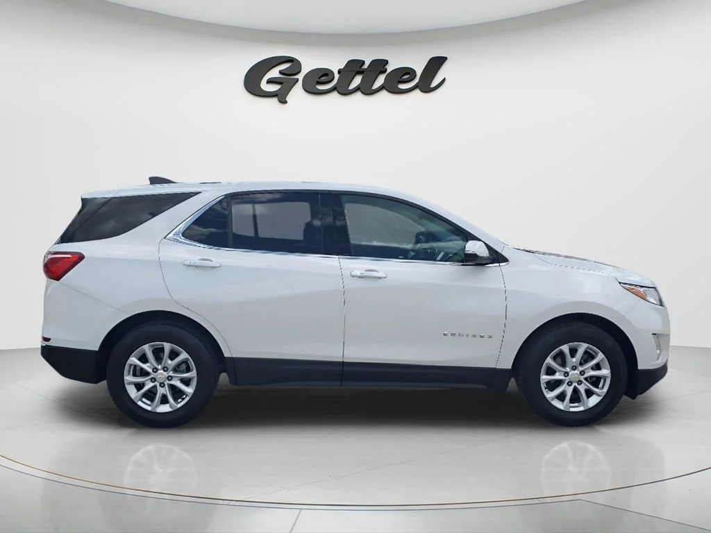 Used 2018 IRIDESCENT PEARL TRICOAT Chevrolet LT image 4