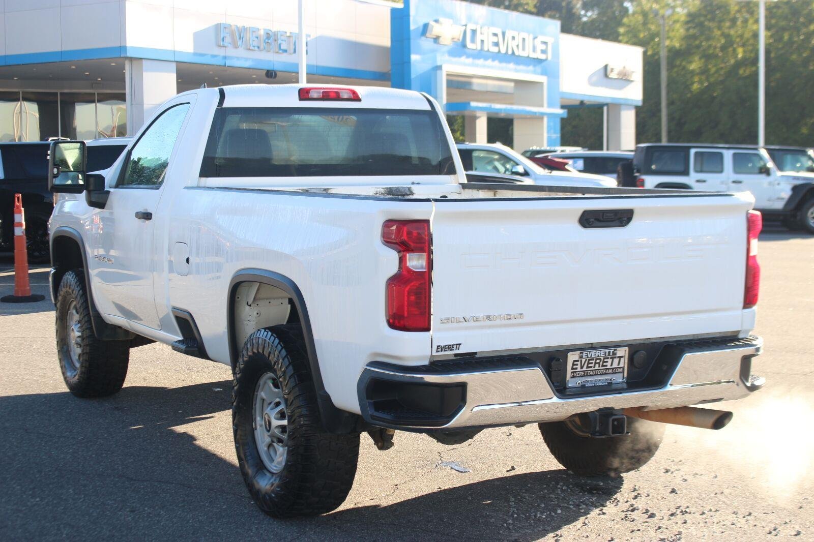 Used 2025 Summit White Chevrolet WT image 5