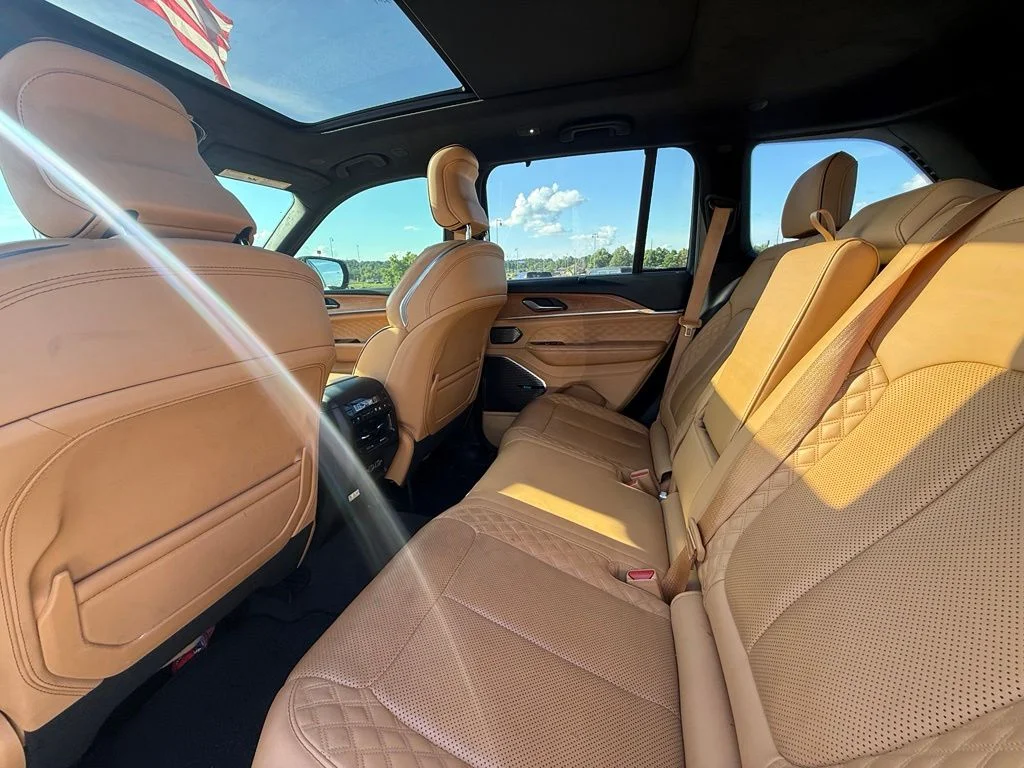 Used 2022 White Jeep Summit Reserve image 20