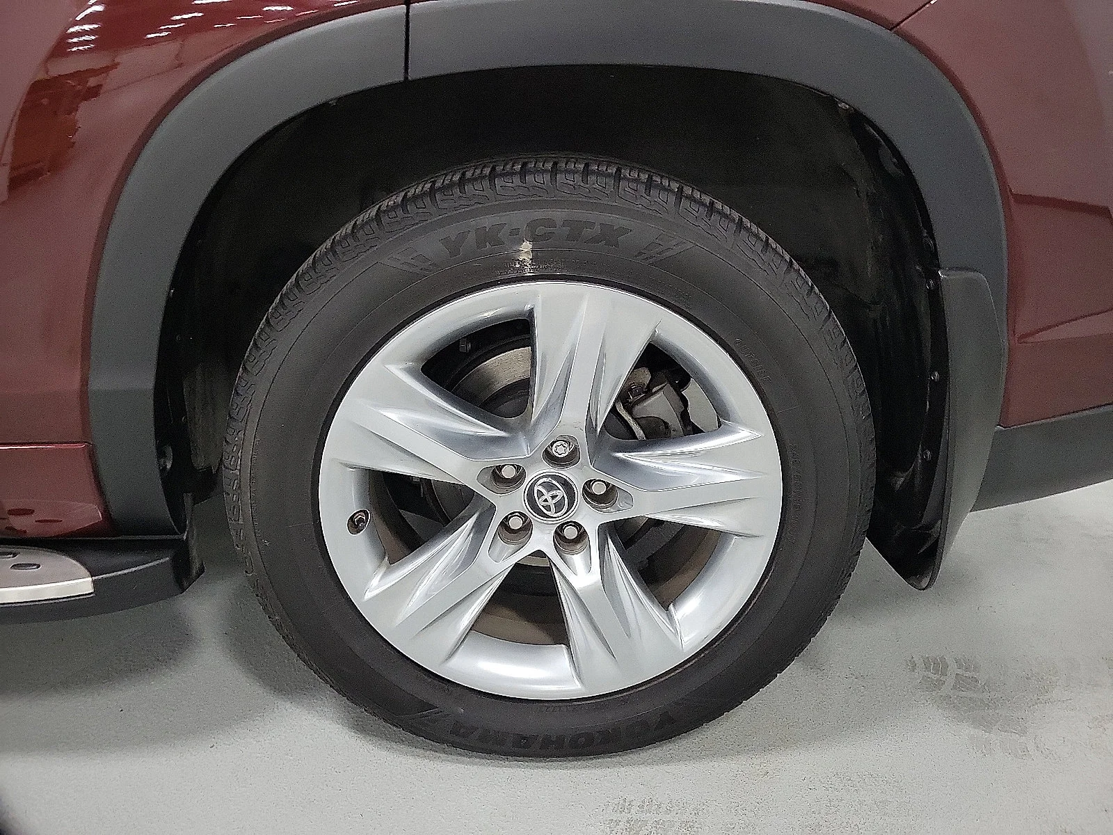 Used 2016 Red Toyota Limited image 20