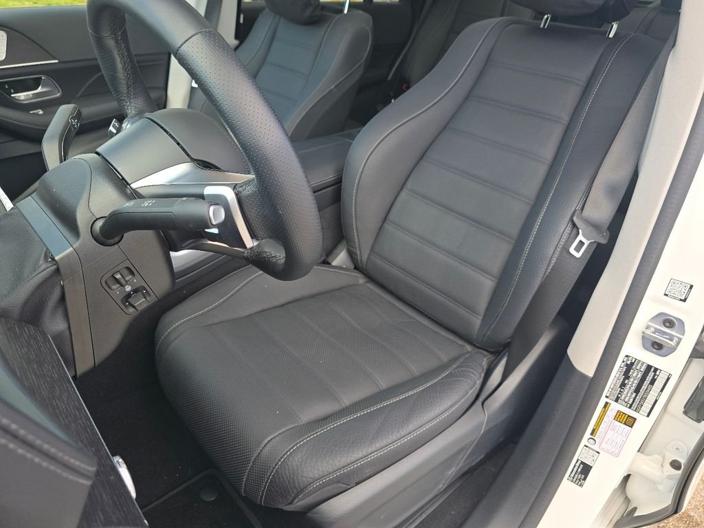 Certified Used 2026 Polar White Mercedes-Benz GLS 450 image 25