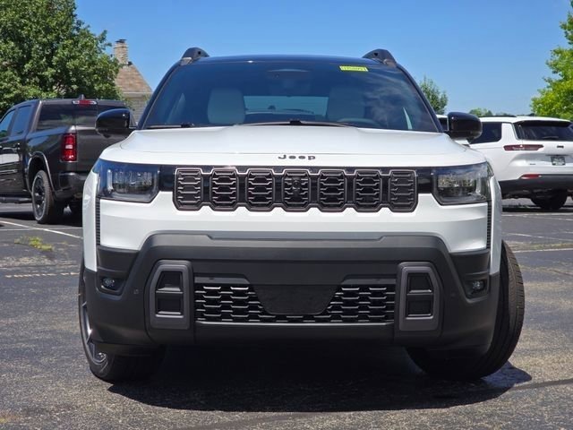 New 2026 Bright White Clear-Coat Exterior Paint Jeep Overland image 17