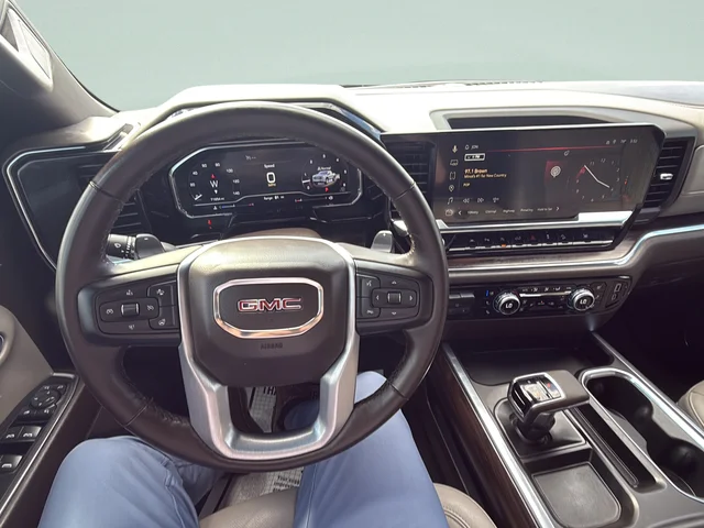 2024 GMC Sierra 1500 SLT - Photo 13