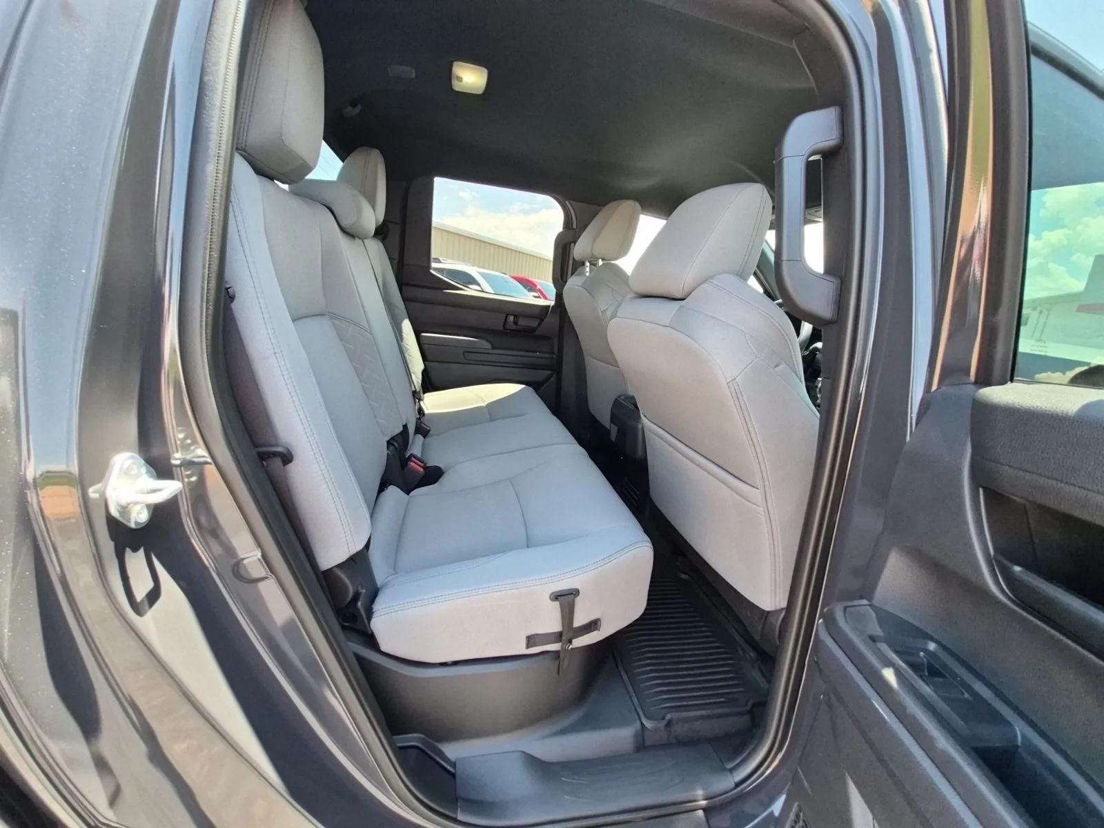 2026 Toyota Tacoma SR5 - Photo 38