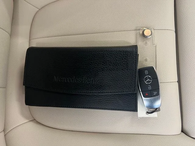 Used 2025 Polar White Mercedes-Benz 300 image 57