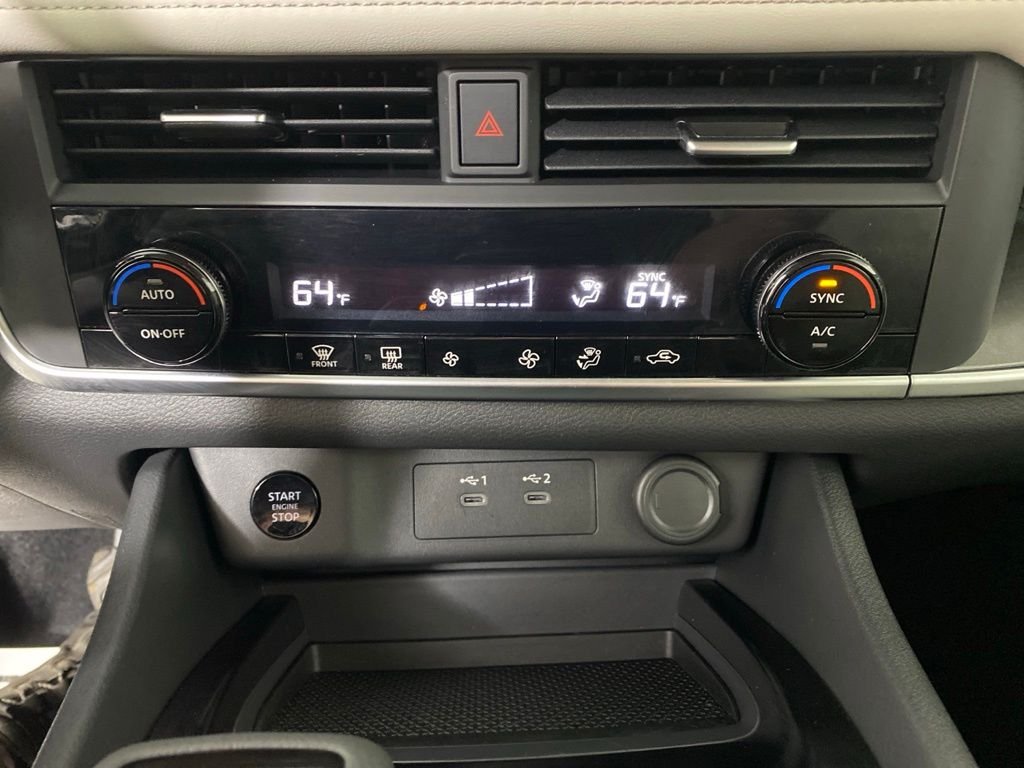 Used 2025 White Nissan SV image 17