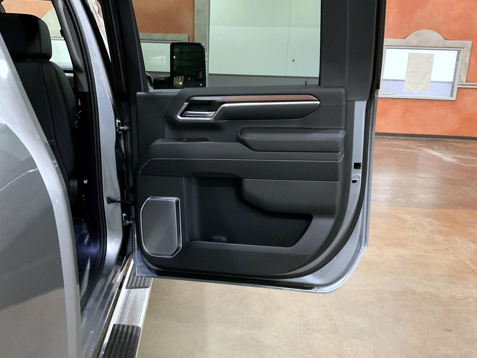 2026 GMC Sierra 3500HD Denali - Photo 17