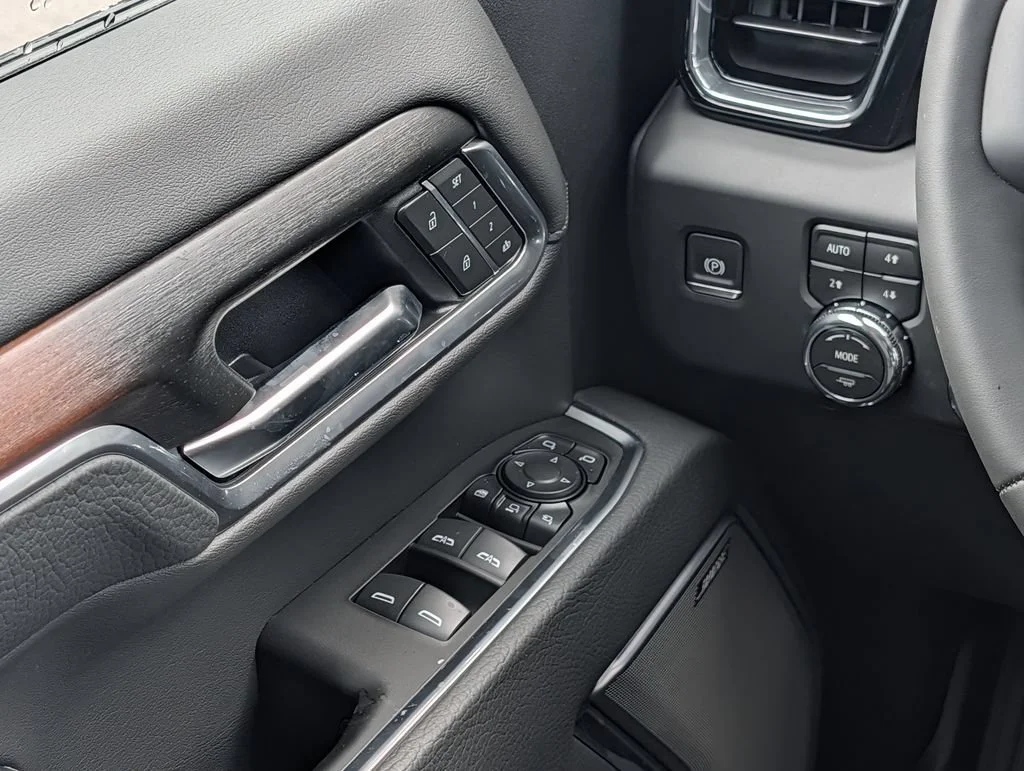 2026 GMC Sierra 3500HD Denali - Photo 10