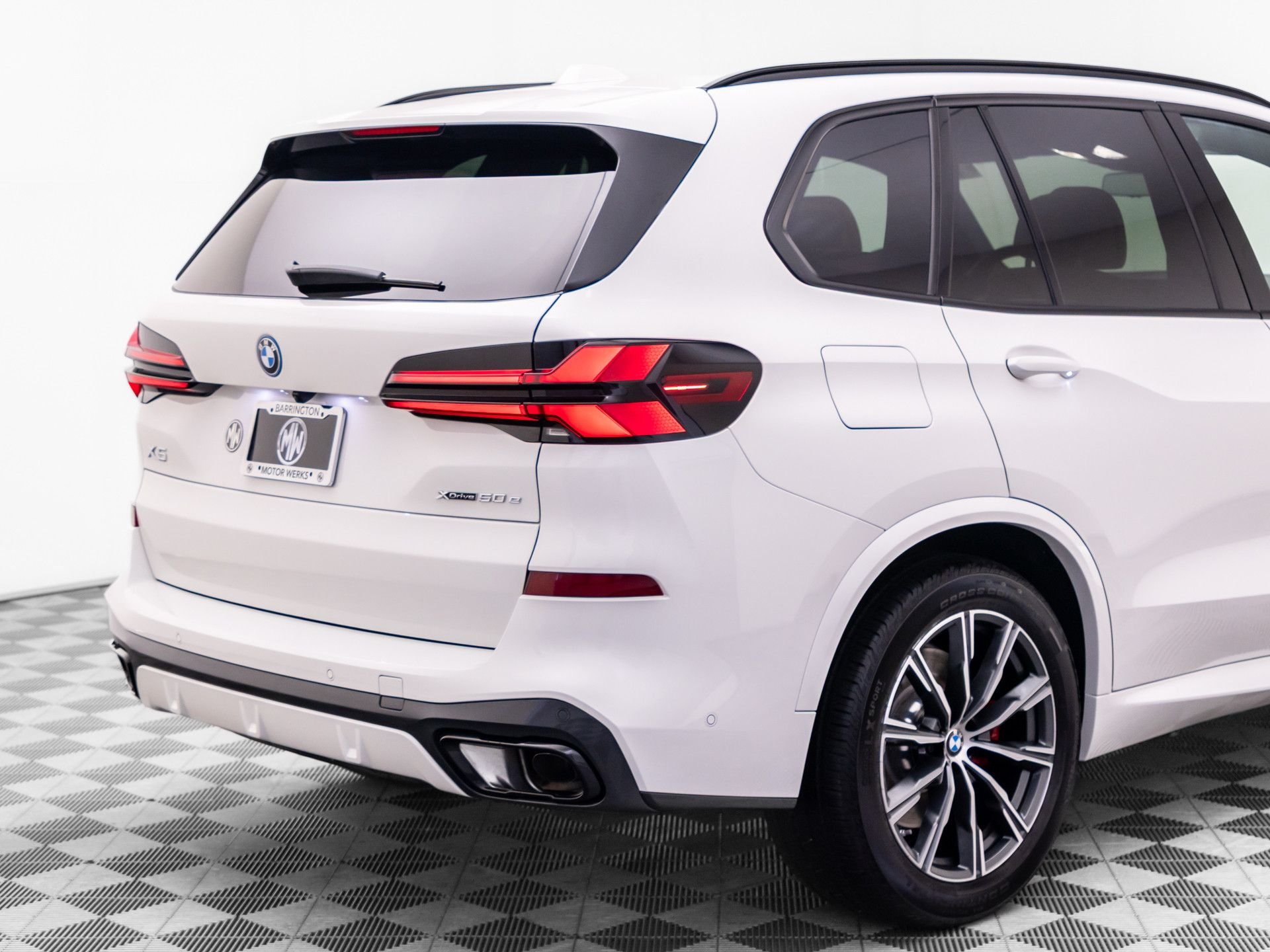 Certified Used 2026 Alpine White BMW xDrive50e image 38