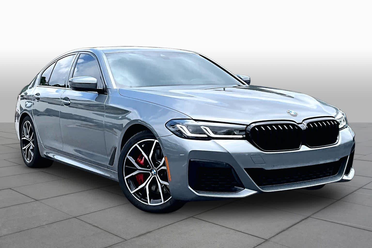 Certified Used 2023 Skyscraper Gray Metallic BMW 540i image 4