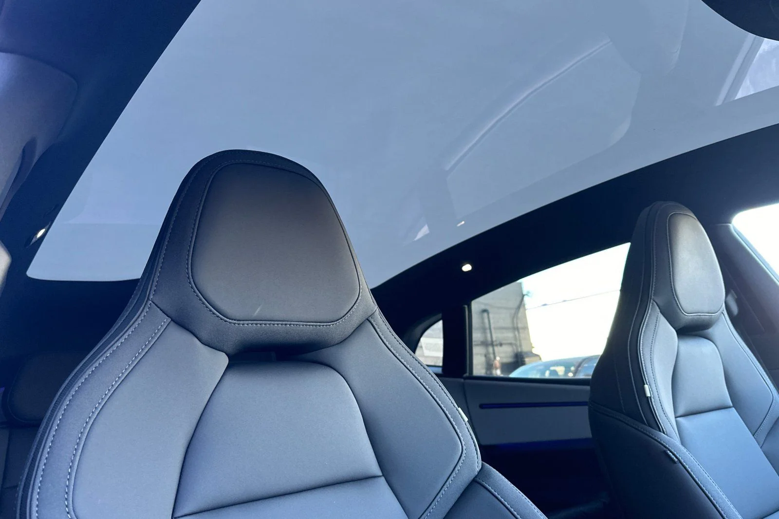 New 2026 White Polestar Long Range Dual Motor image 19