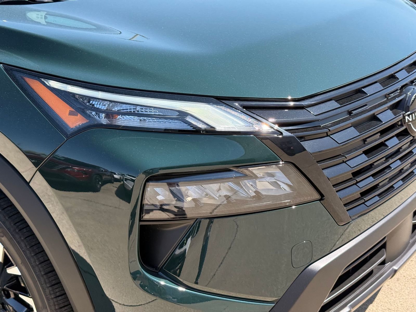 New 2026 Obsidian Green Pearl Nissan Dark Armor™ image 36