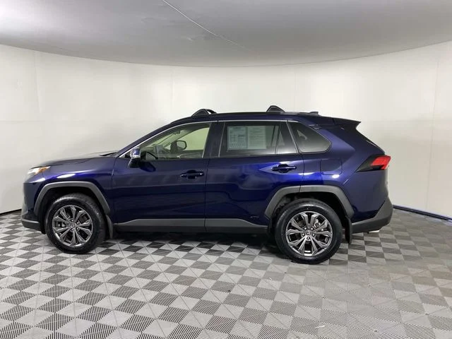 Used 2024 Blue Toyota XLE Premium image 5