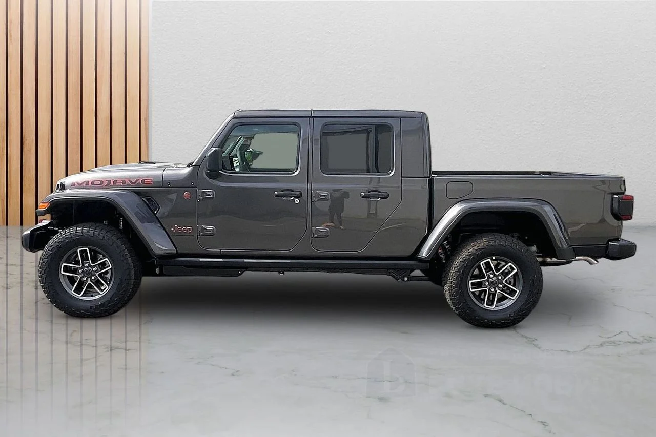 New 2026 Granite Crystal Metallic Clear-Coat Exterior Paint Jeep Mojave image 6