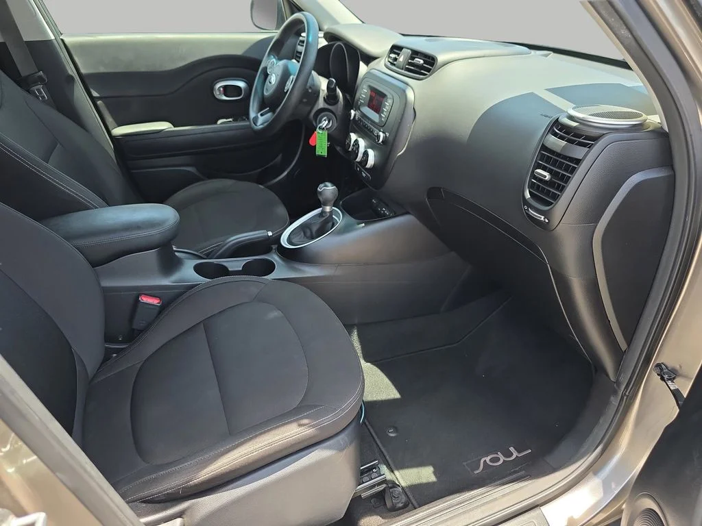 Used 2016 Titanium Gray Kia Base image 30