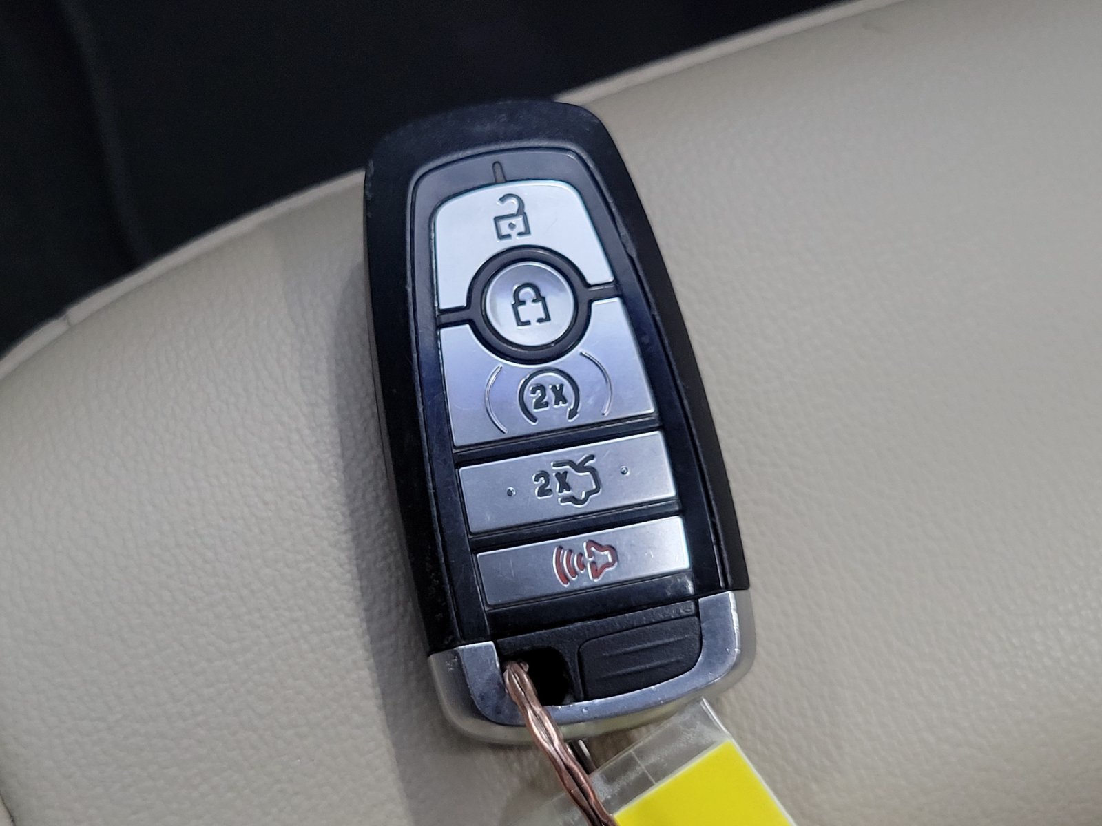 Used 2019 Blue Ford SEL image 24
