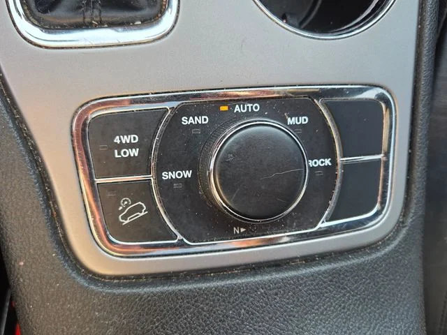 Used 2020 Black Jeep Limited image 26
