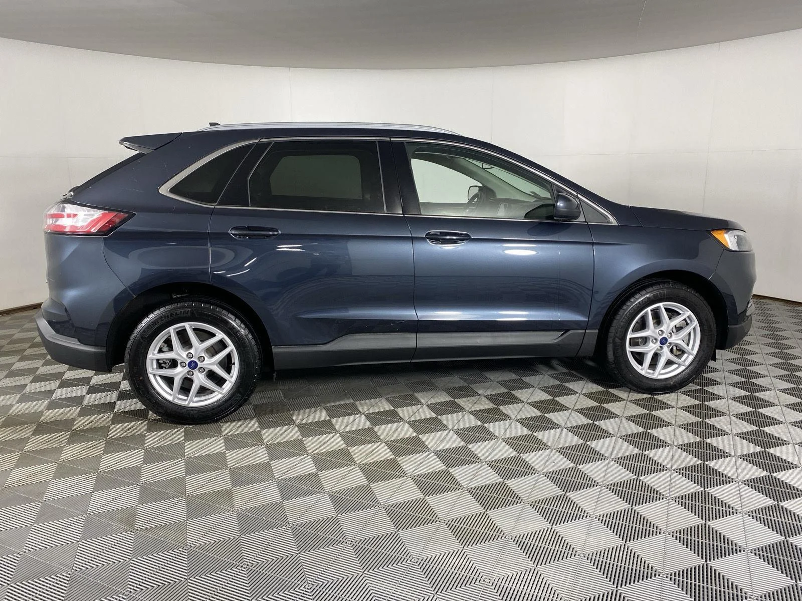 Used 2022 Stone Blue Ford SEL image 16