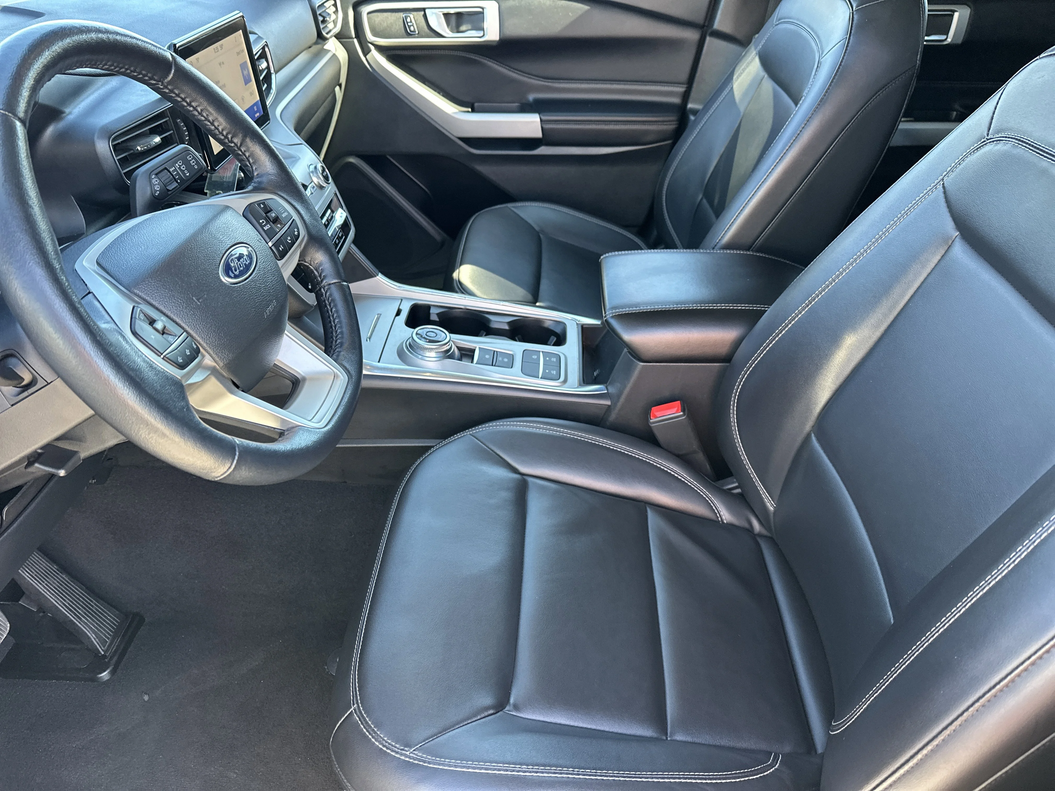 2023 Ford Explorer XLT - Photo 10