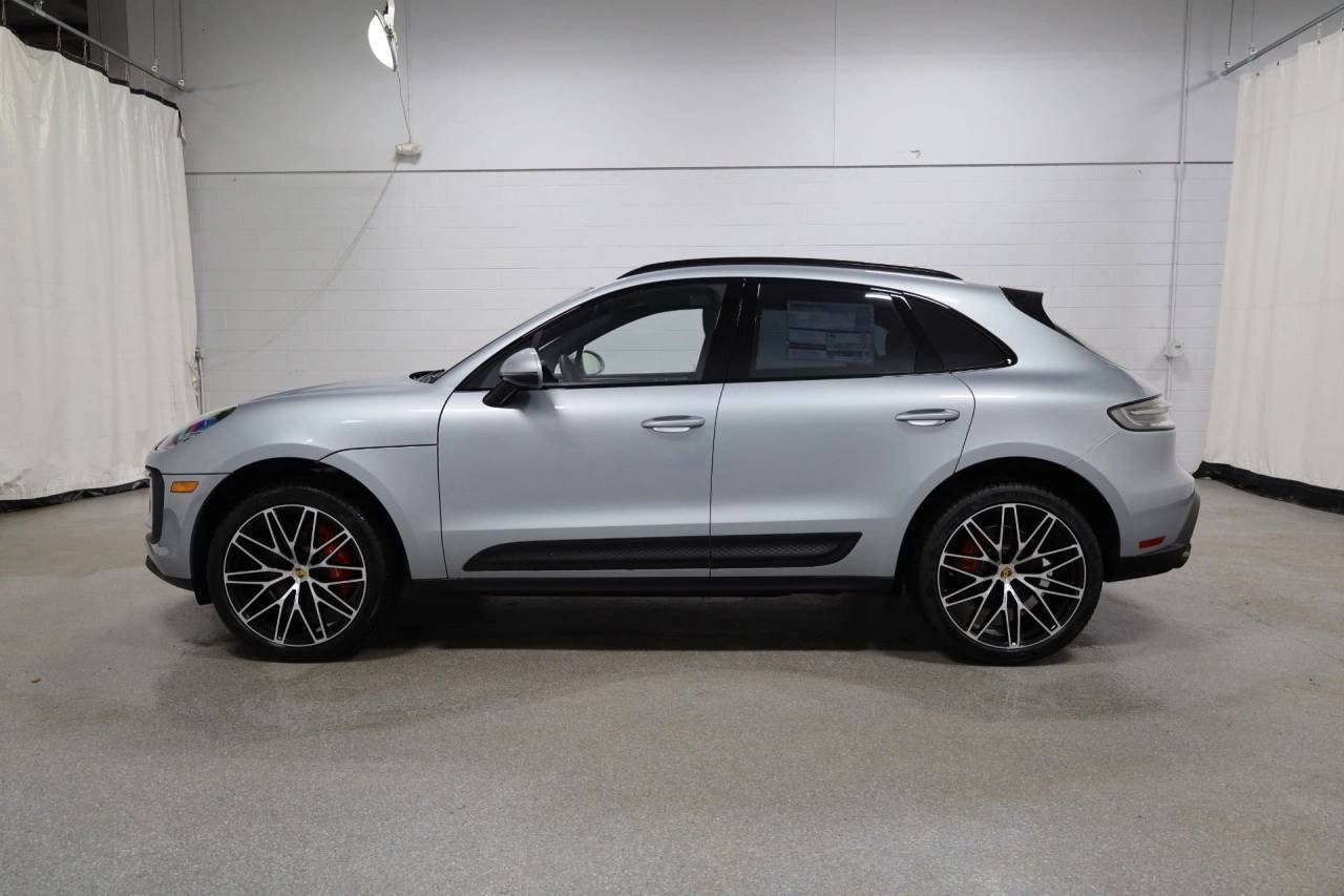 New 2026 Dolomite Silver Metallic Porsche S image 2