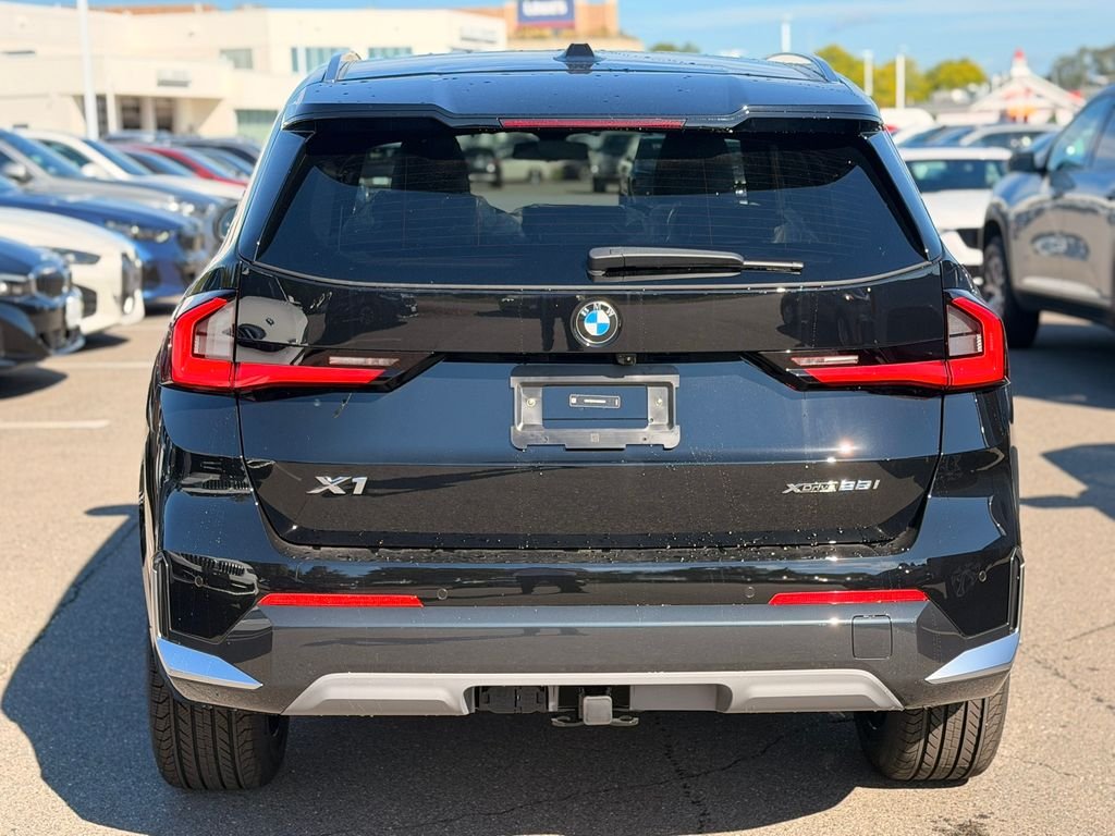 New 2027 Jet Black BMW xDrive28i image 4