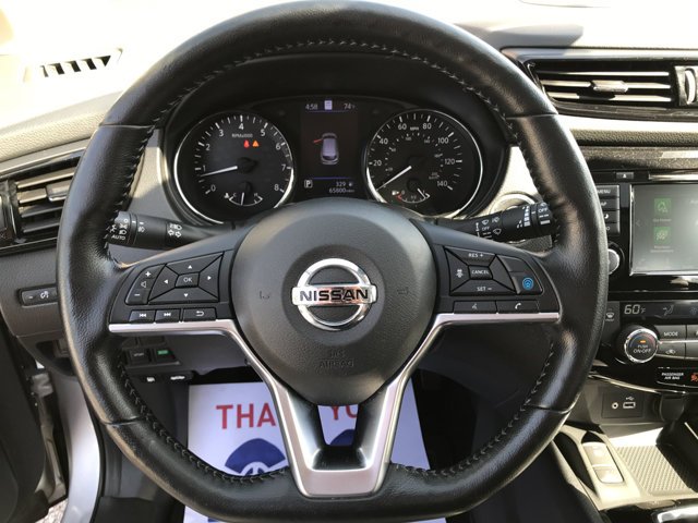 Used 2022 Brilliant Silver Metallic Nissan SL image 16
