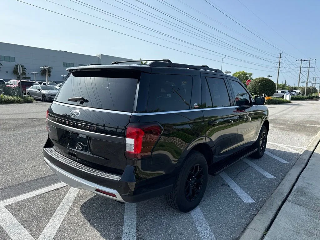 Used 2022 Black Metallic Ford Timberline image 5