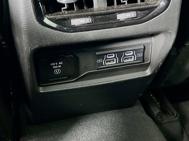 Used 2024 White Jeep Altitude image 33