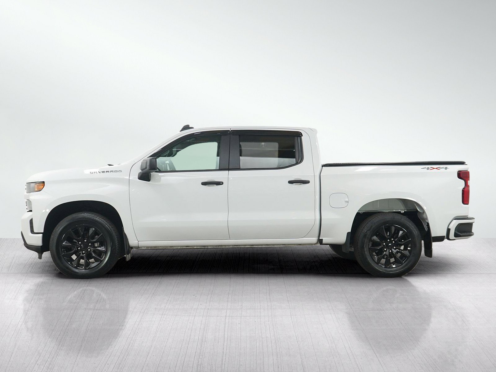 Used 2022 Chevrolet Silverado 1500 Limited Custom with VIN 3GCPYBEK1NG120910 for sale in White Bear Lake, Minnesota